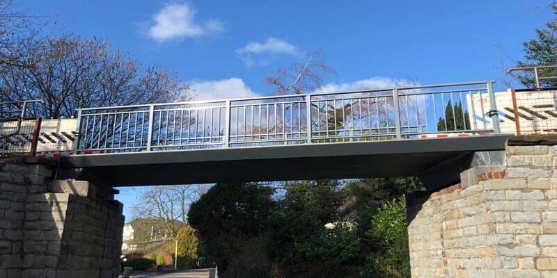 (DE) Solingen, GFK-Brücke Korkenzieherstrasse